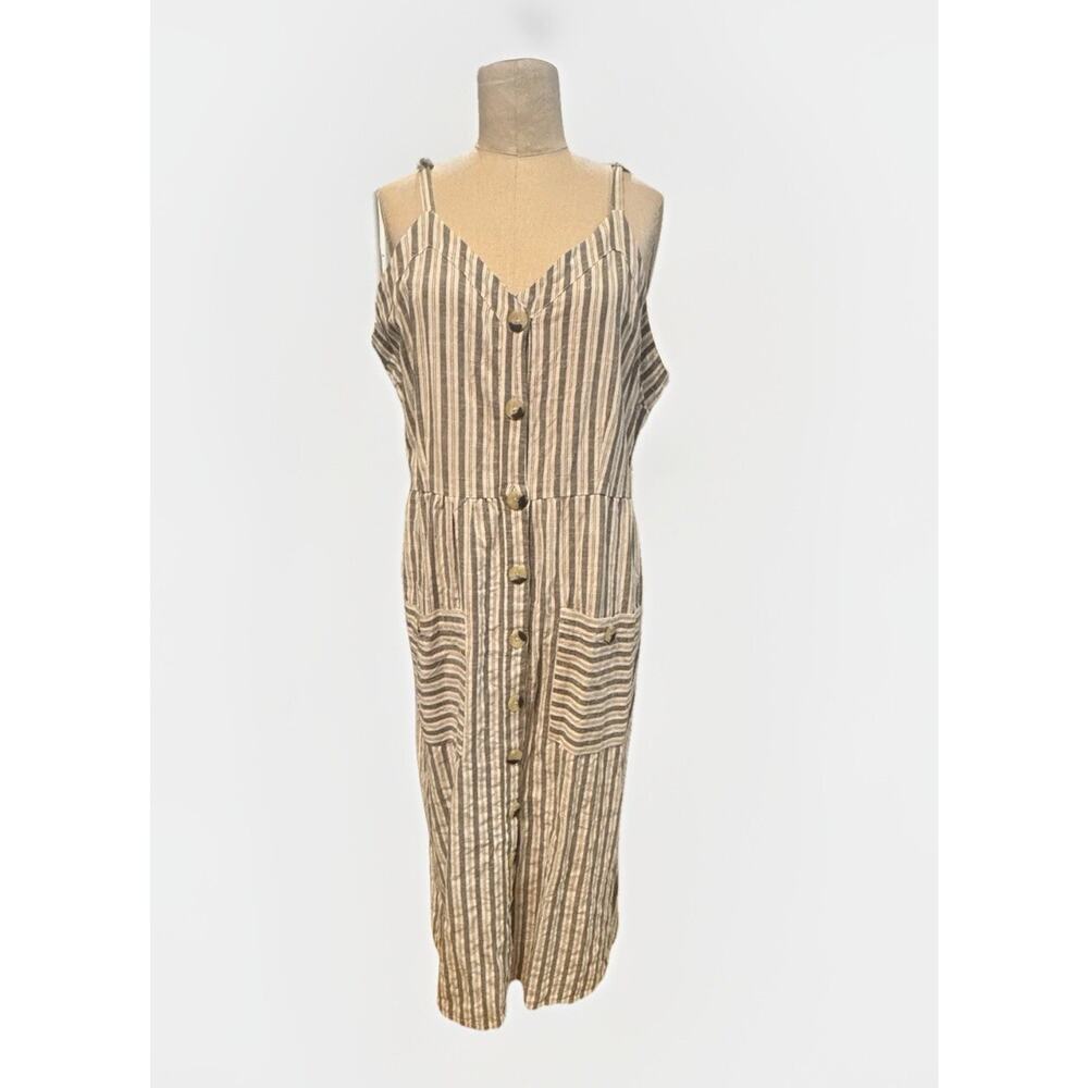 Mlle Gabrielle Long Gray And White Stripped Button Down Dress XL